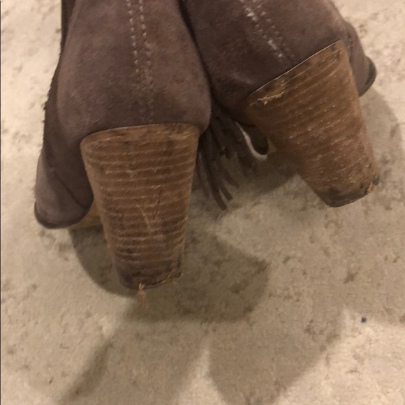 Steve Madden Poncho boot - Picture 3 of 7